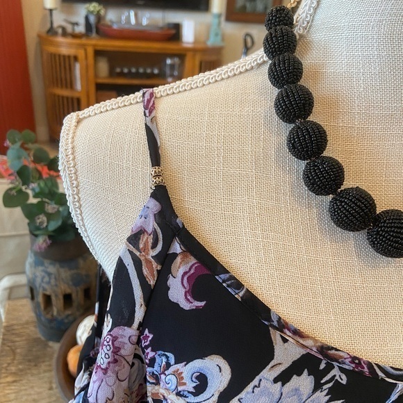 White House black market size medium off shoulder‎ with long angel sleeves - Picture 4 of 12